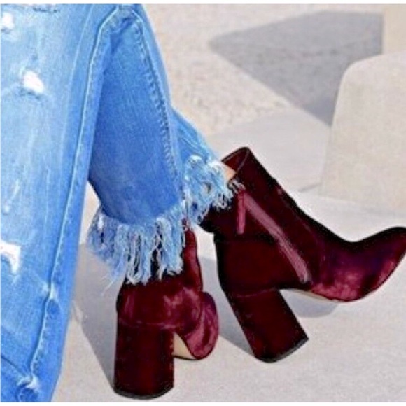Steve Madden Jaque Burgundy Velvet Ankle Boots size 6 - Picture 3 of 4